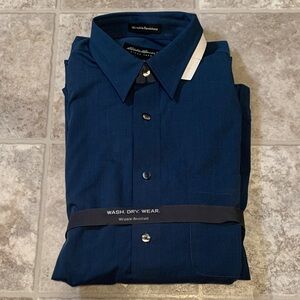 Eddie Bauer Wrinkle Resistant Blue‎ Long Sleeve Dress Shirt Size Medium NWT